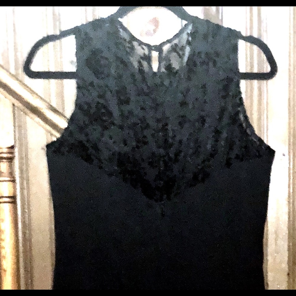 Gorgeous black 3/4 length gown - Picture 5 of 7